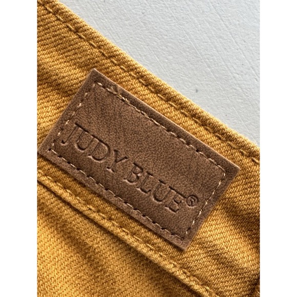 Judy Blue High Rise Button Fly Denim Mustard Jean Shorts Stretch Women's Sz 29 - Picture 14 of 15